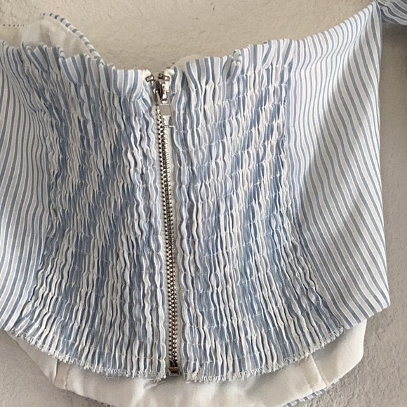 SUPERDOWN *Maya Off Shoulder L/S Crop Blue Stripe Blouse Size Small - Picture 6 of 8